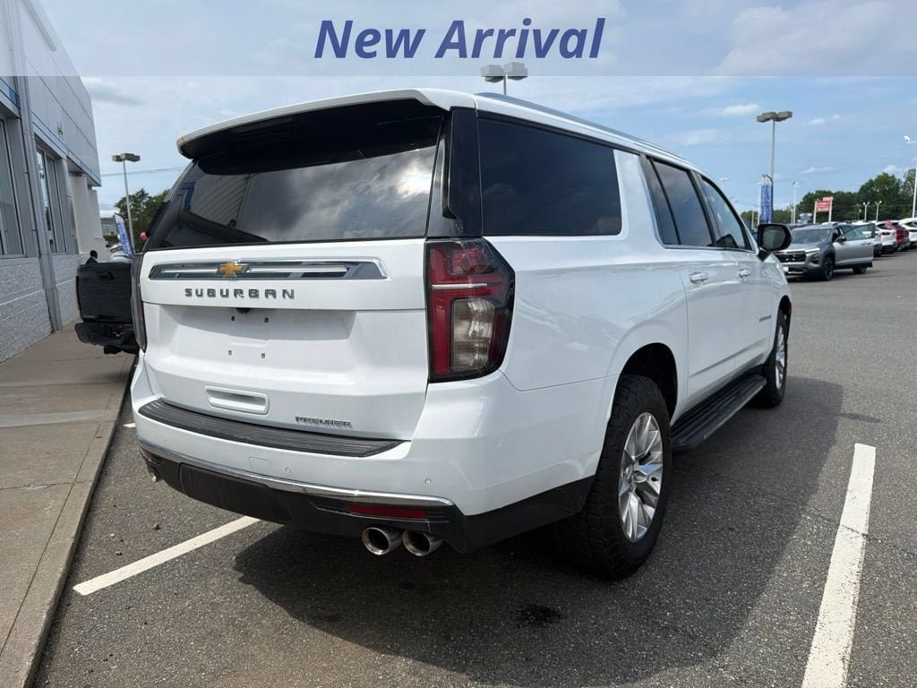 Used 2023 Chevrolet Suburban Premier AWD/4WD image 8