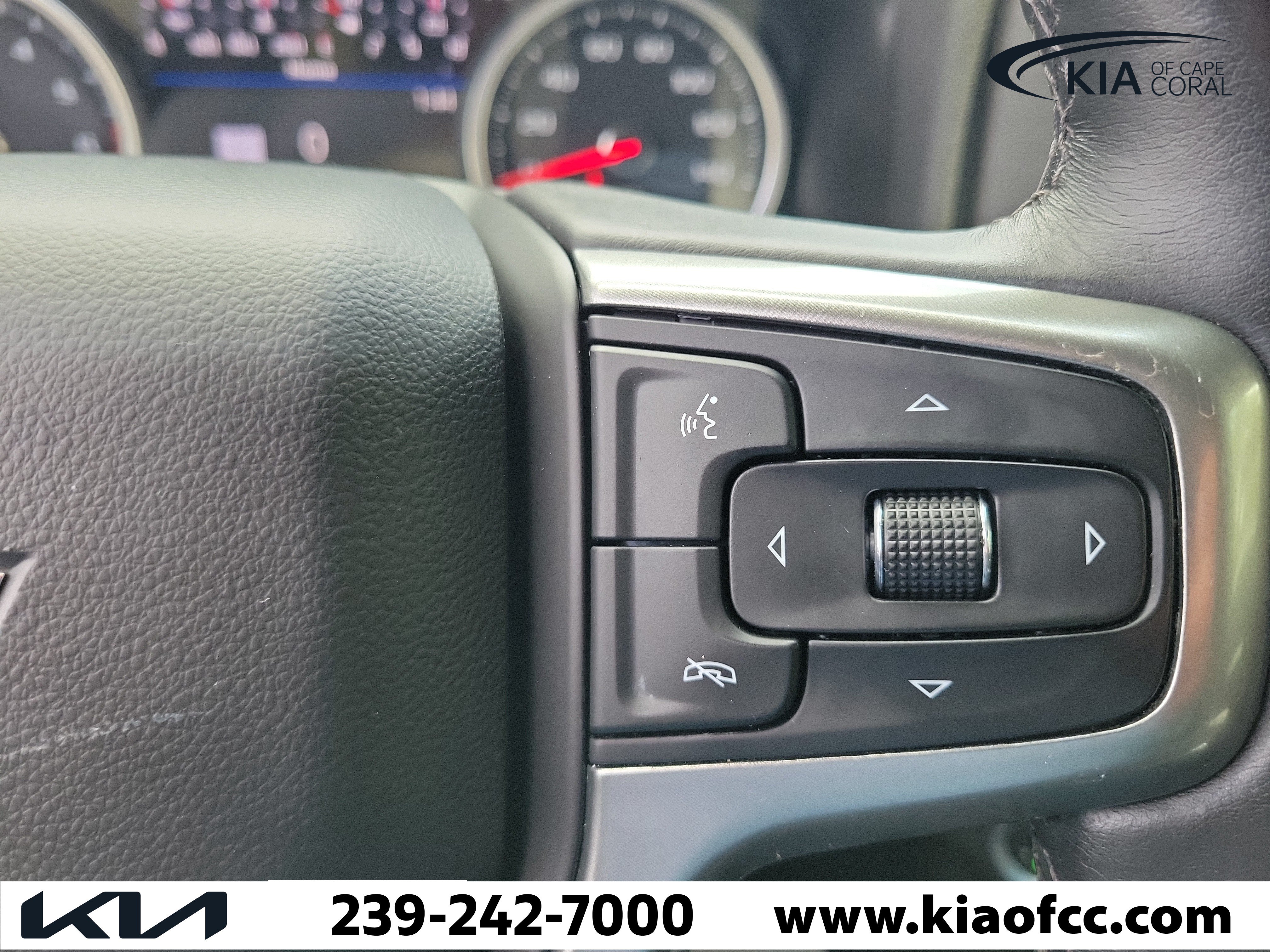 Used 2022 Chevrolet Silverado 1500 LTZ w/ LTZ Premium Package AWD/4WD image 27