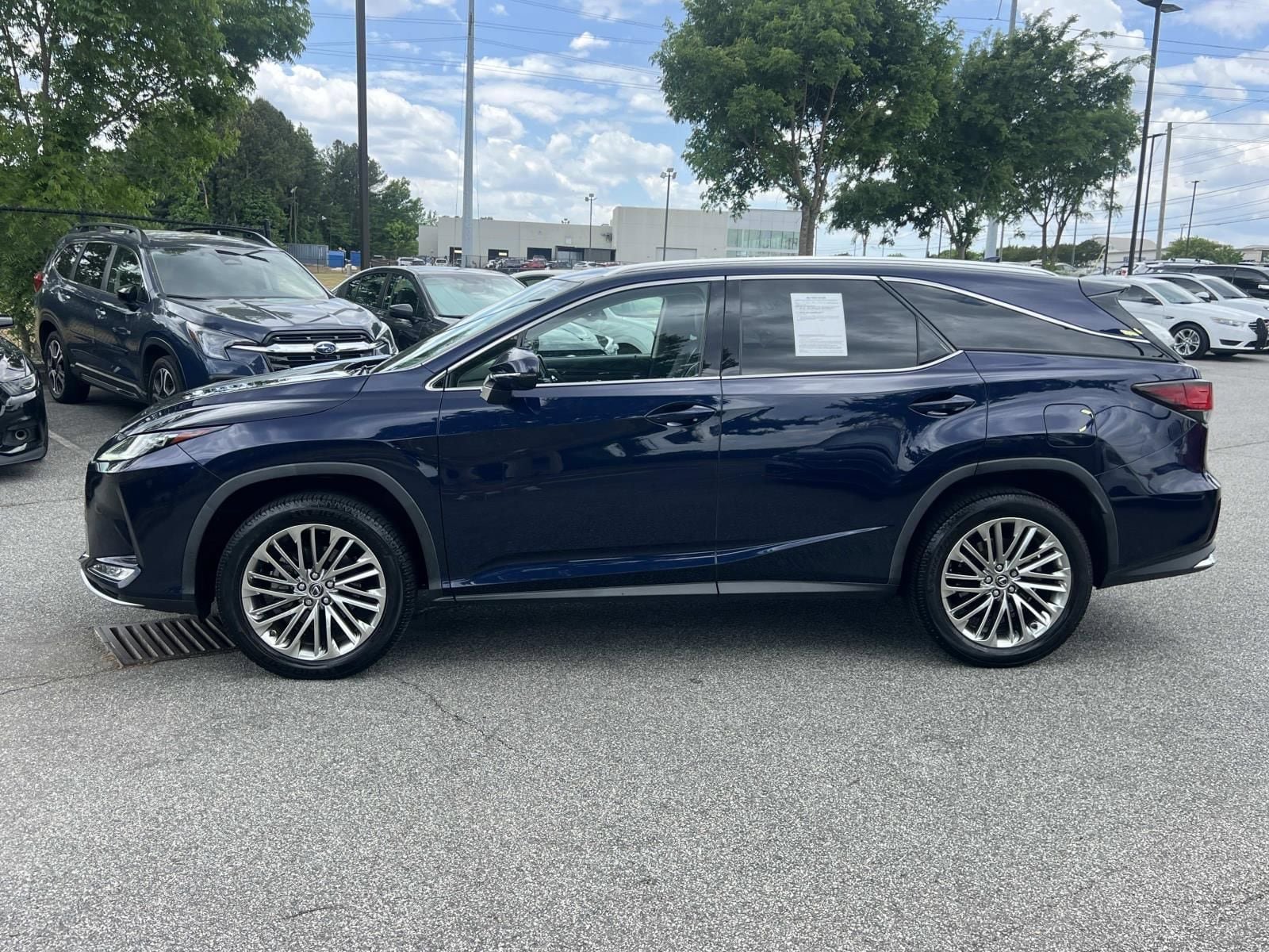 Used 2020 Lexus RX 350L Luxury w/ Accessory Package AWD/4WD image 4