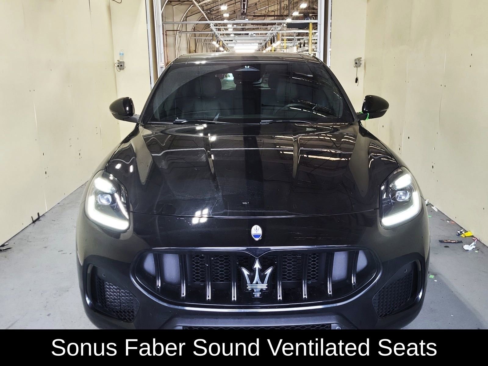 Used 2023 Maserati Grecale Modena AWD/4WD image 1