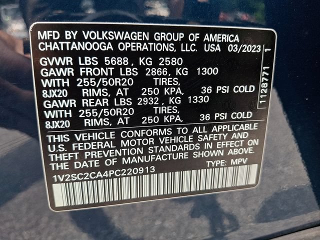 Used 2023 Volkswagen Atlas Cross Sport SEL R-Line AWD/4WD image 29