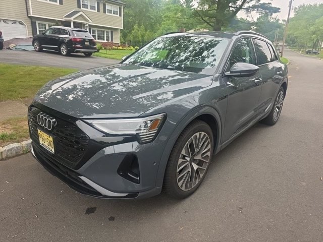 Used 2024 Audi Q8 e-tron Prestige w/ Prestige Package AWD/4WD image 15