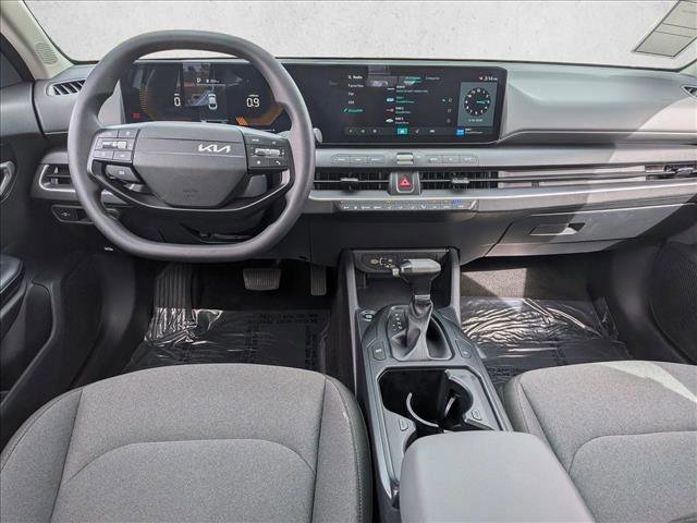 Used 2025 Kia K4 LXS image 15