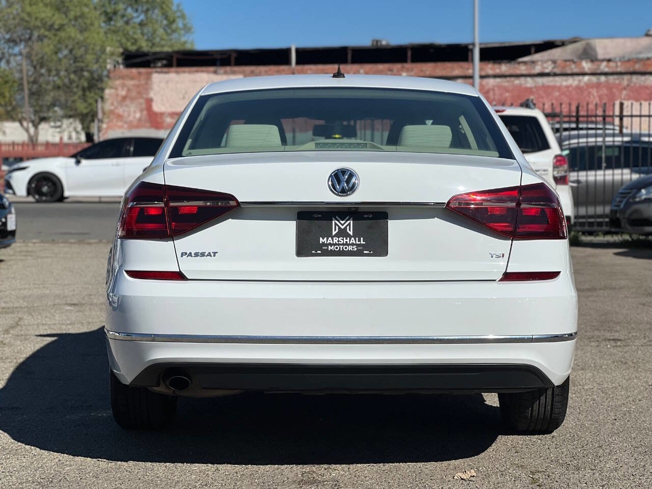 Used 2017 Volkswagen Passat 1.8T S image 5