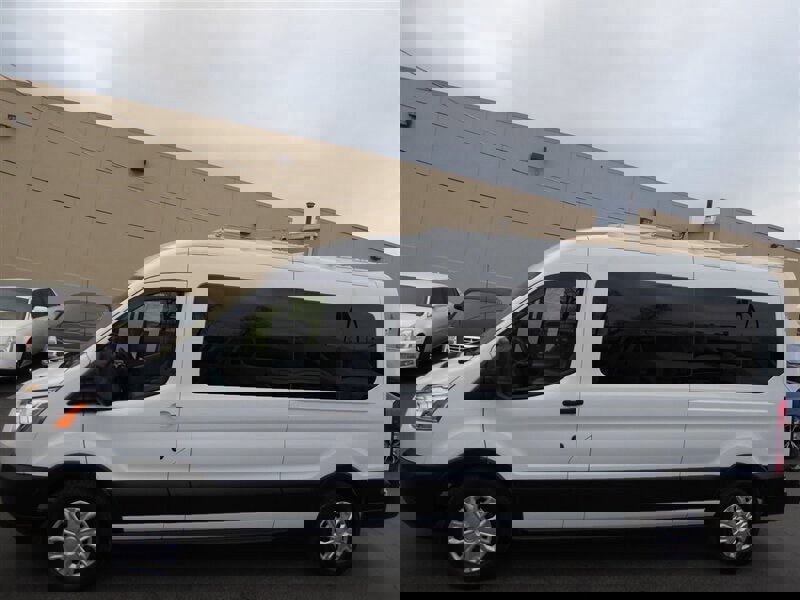 Used 2019 Ford Transit 350 XLT image 4