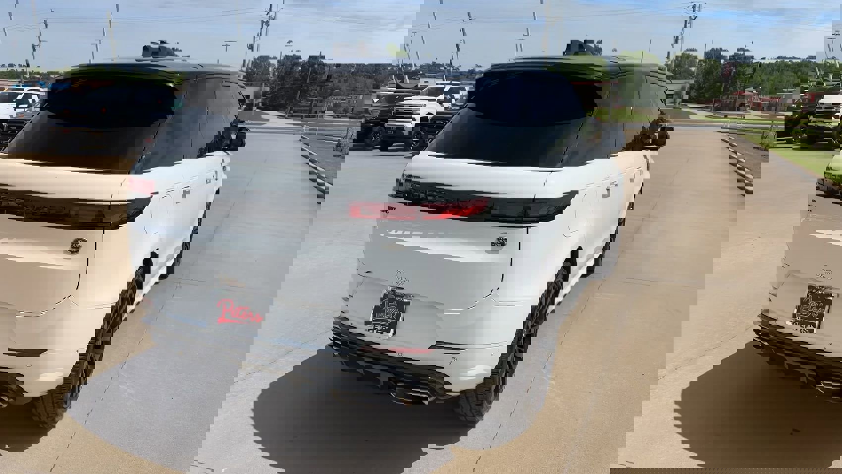 Used 2023 Land Rover Range Rover Sport SE Dynamic image 8