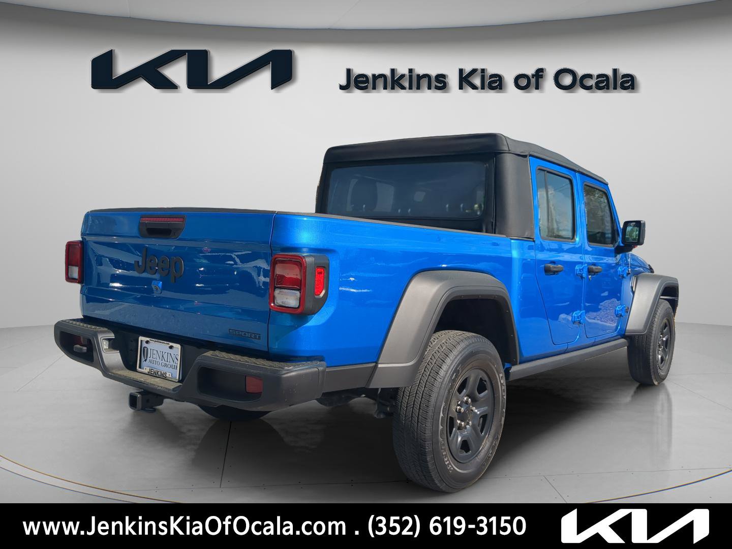 Used 2021 Jeep Gladiator Sport image 3