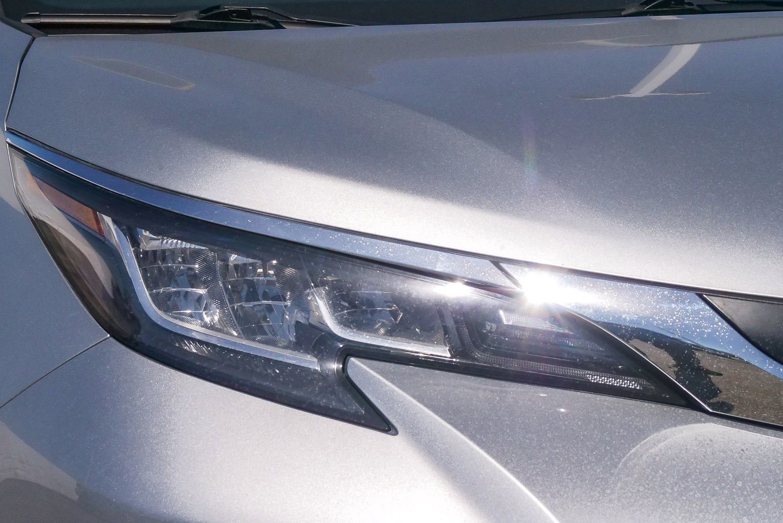 Used 2022 Toyota Sienna LE image 4