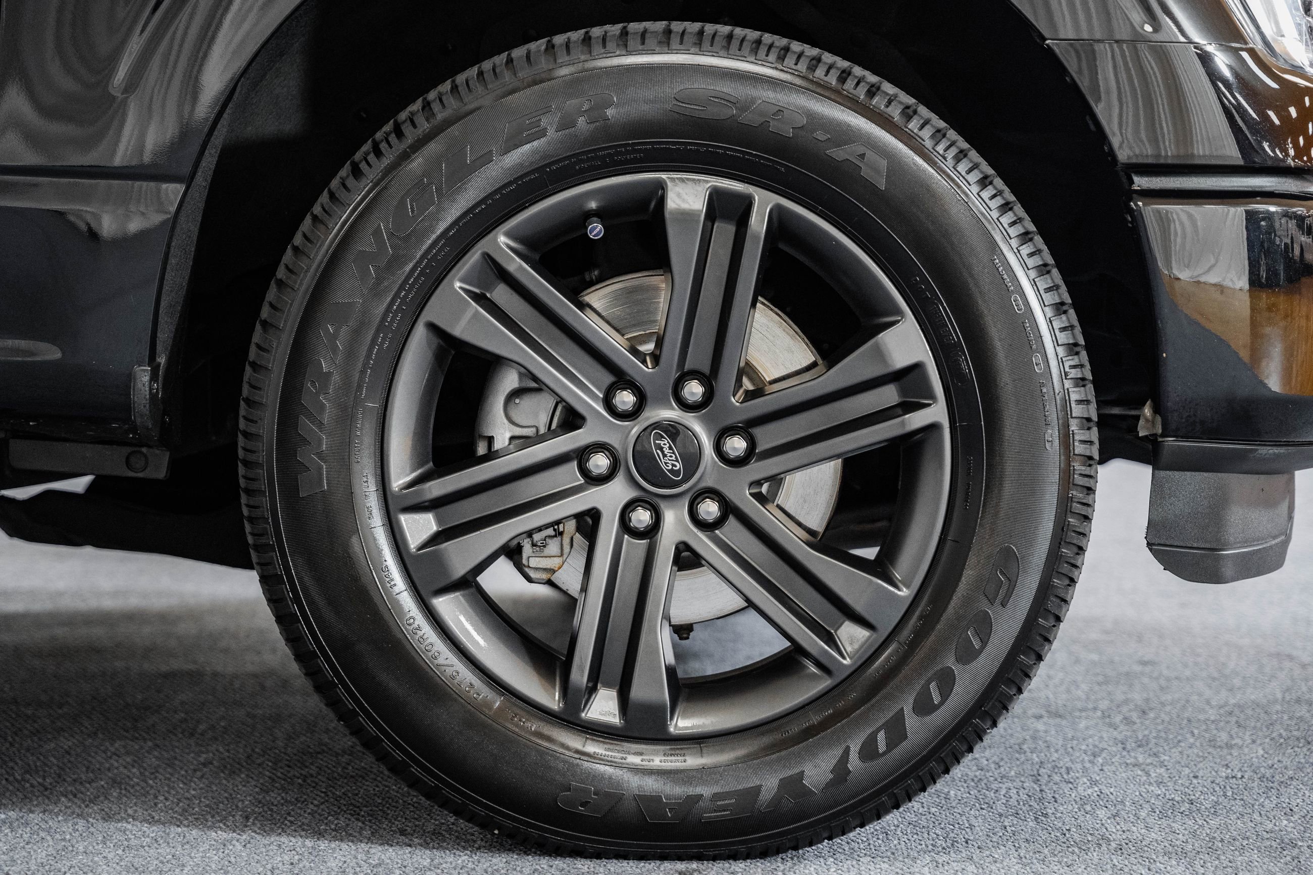 Certified 2021 Ford F150 Lariat w/ Equipment Group 502A High image 17