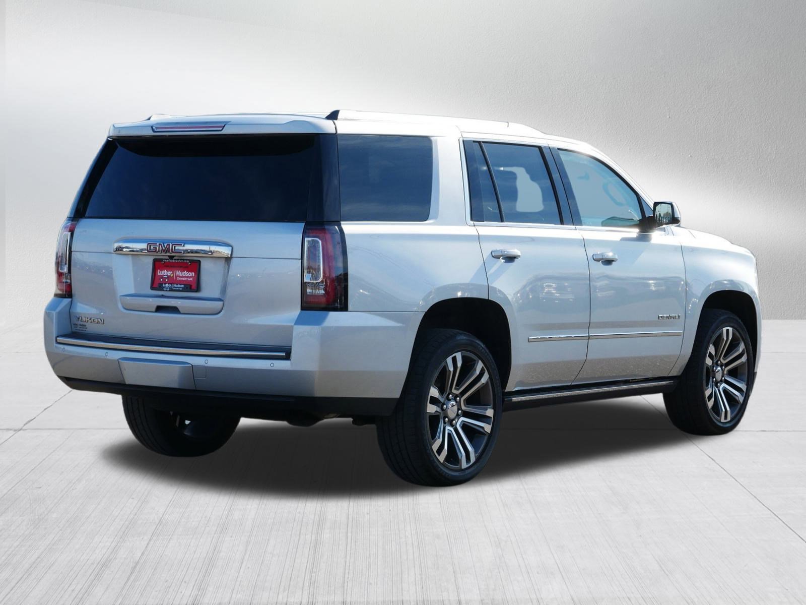 Used 2020 GMC Yukon Denali w/ Denali Premium Package image 7