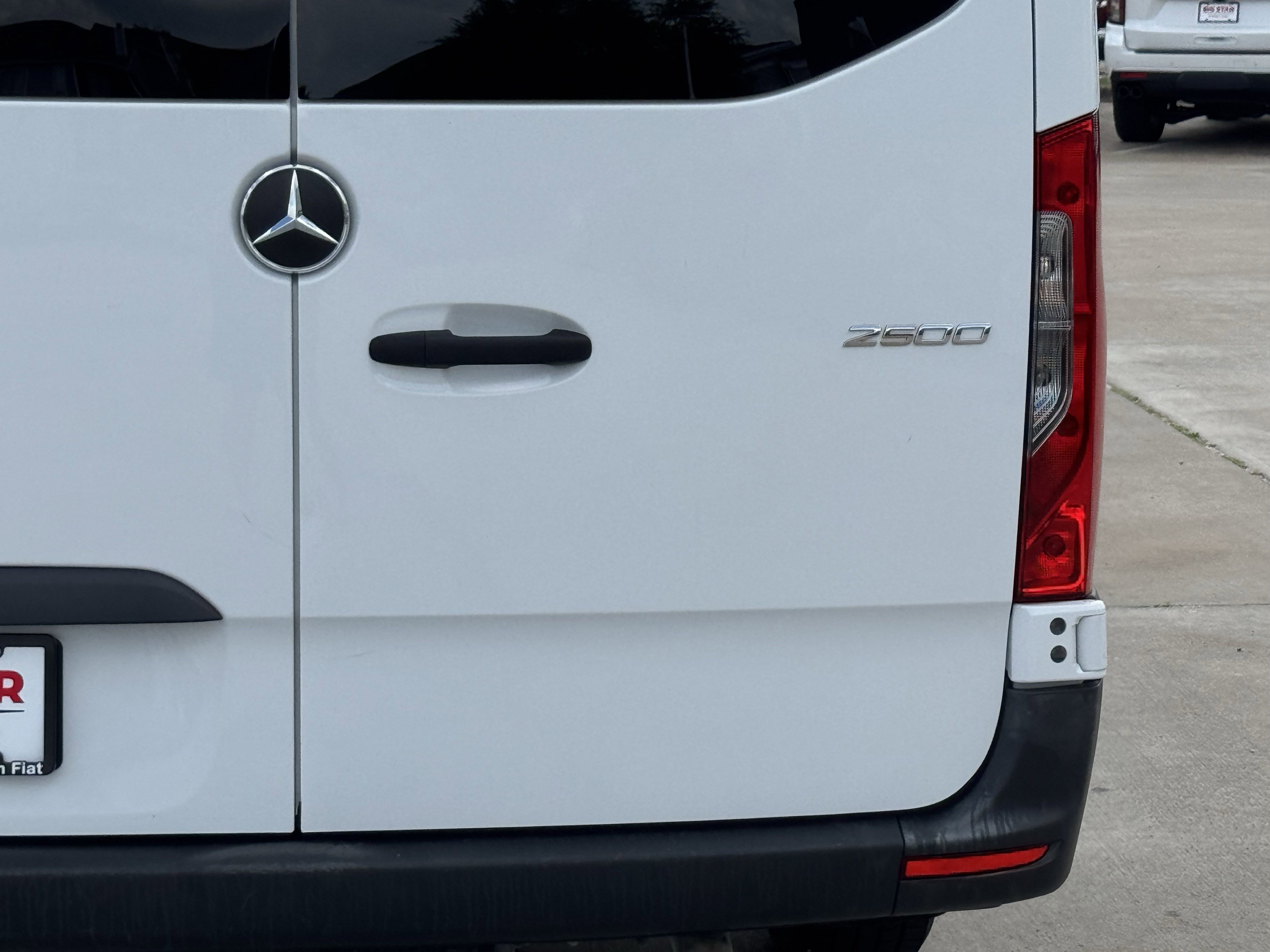 Used 2025 Mercedes-Benz Sprinter 2500 image 10