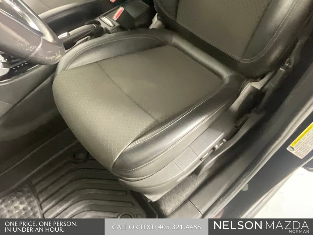 Used 2019 Buick Encore Sport Touring FWD image 24