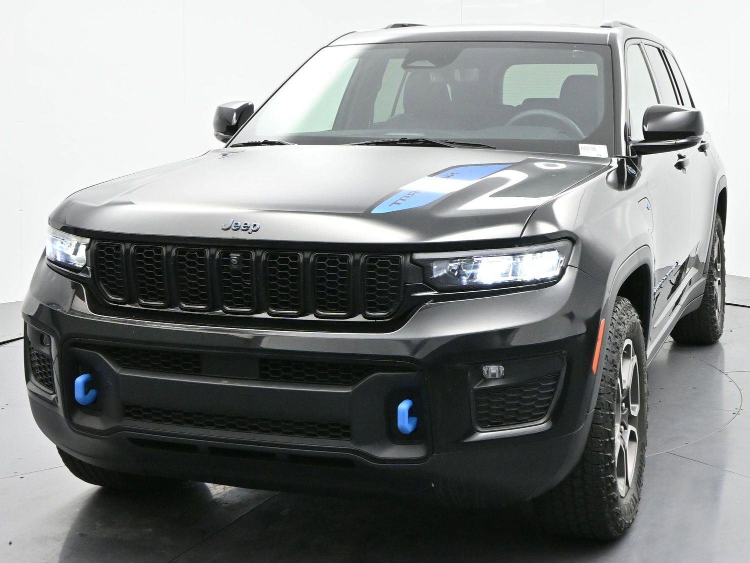 Used 2022 Jeep Grand Cherokee Trailhawk w/ Luxury Tech Group III AWD/4WD image 3