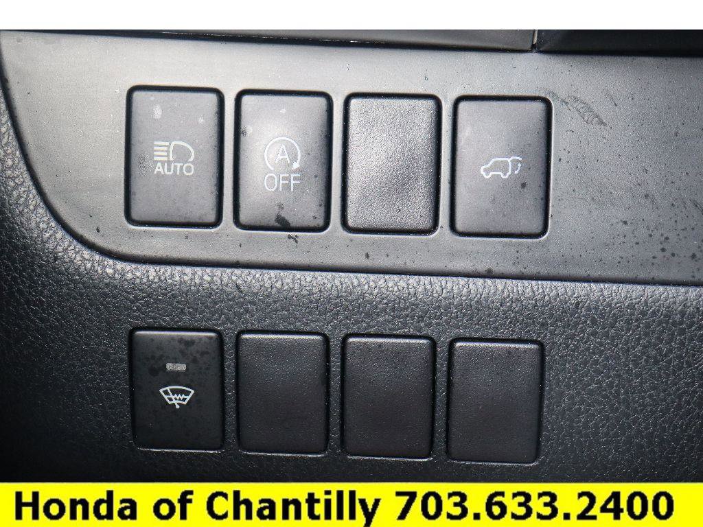 Used 2017 Toyota Highlander XLE image 14