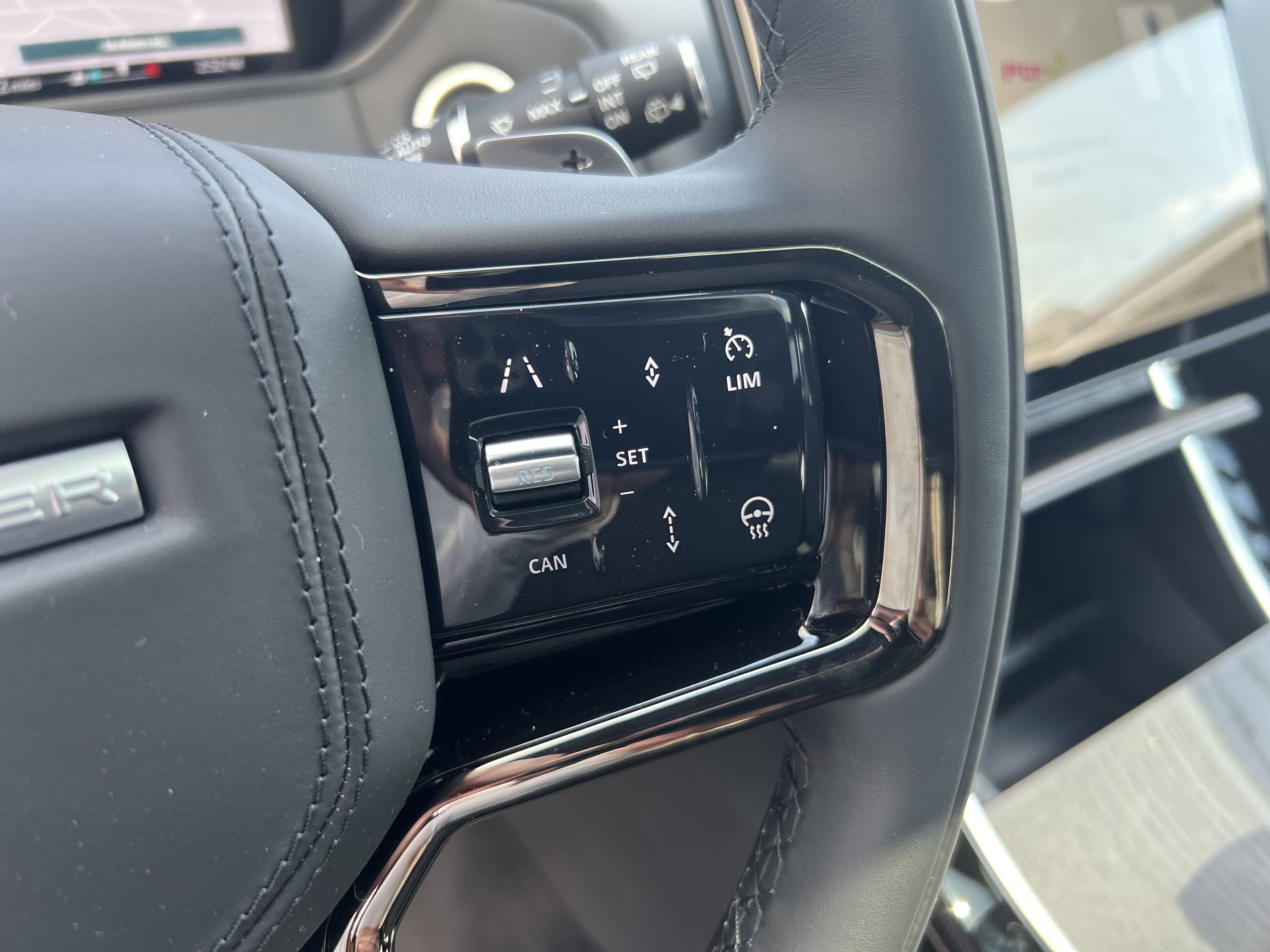 New 2026 Land Rover Range Rover Velar Autobiography image 11