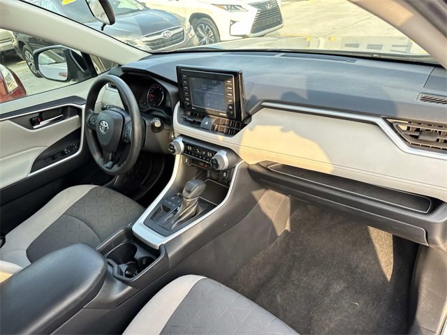Used 2020 Toyota RAV4 XLE image 12