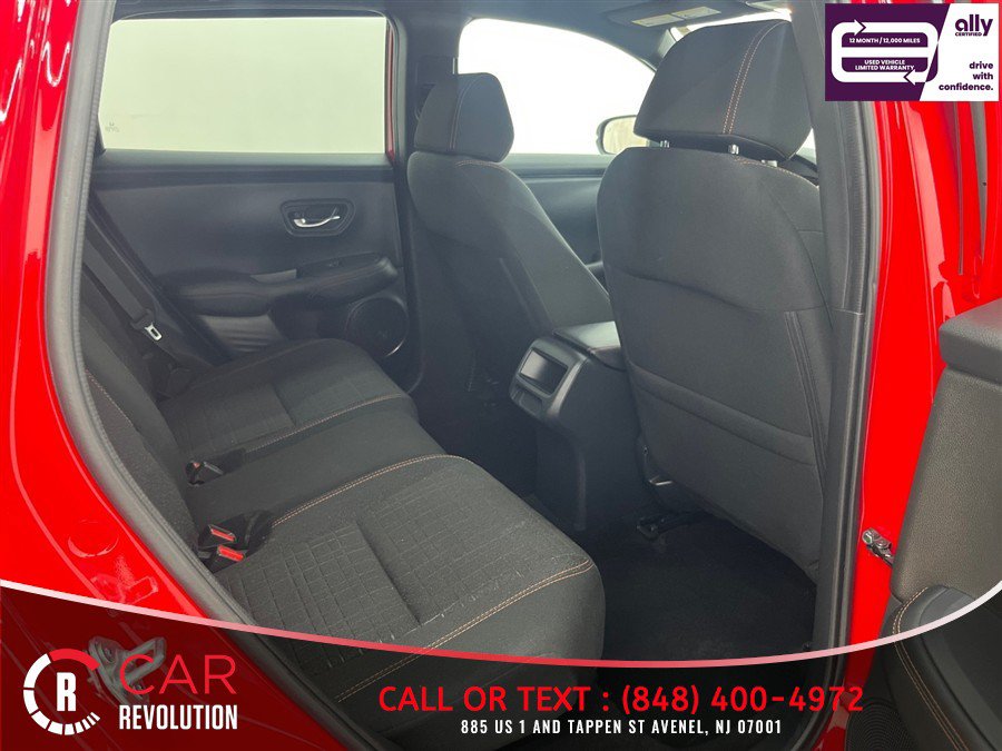 Used 2025 Honda HR-V Sport image 32