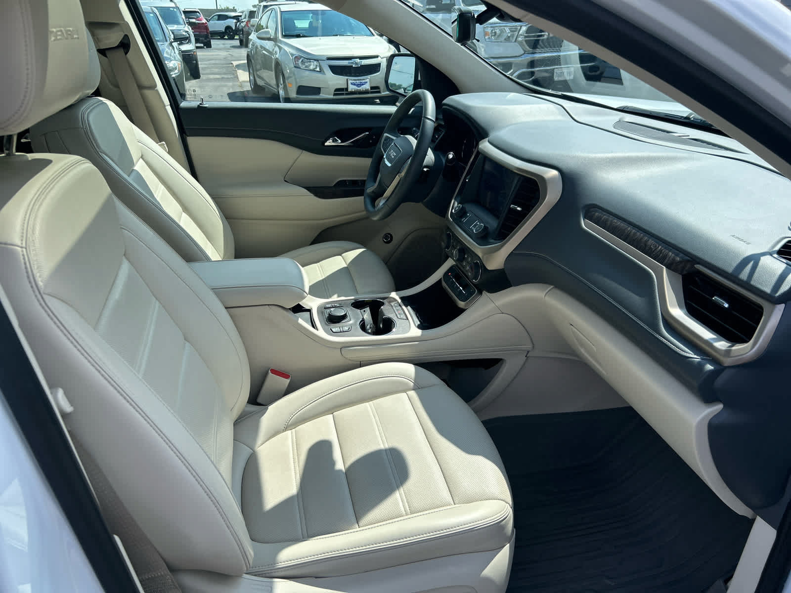 Used 2023 GMC Acadia Denali w/ Denali Ultimate Package AWD/4WD image 34