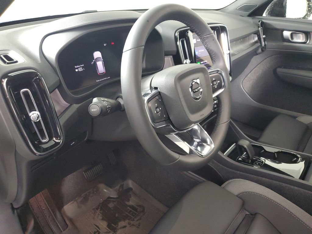 Certified 2024 Volvo XC40 Recharge Core w/ Protection Package Premier image 26