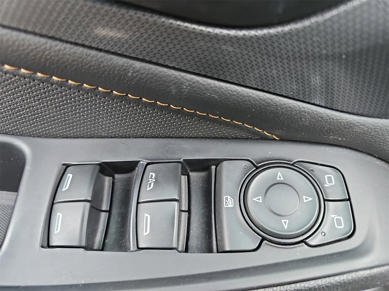 Used 2021 Chevrolet Traverse Premier w/ Redline Edition image 29