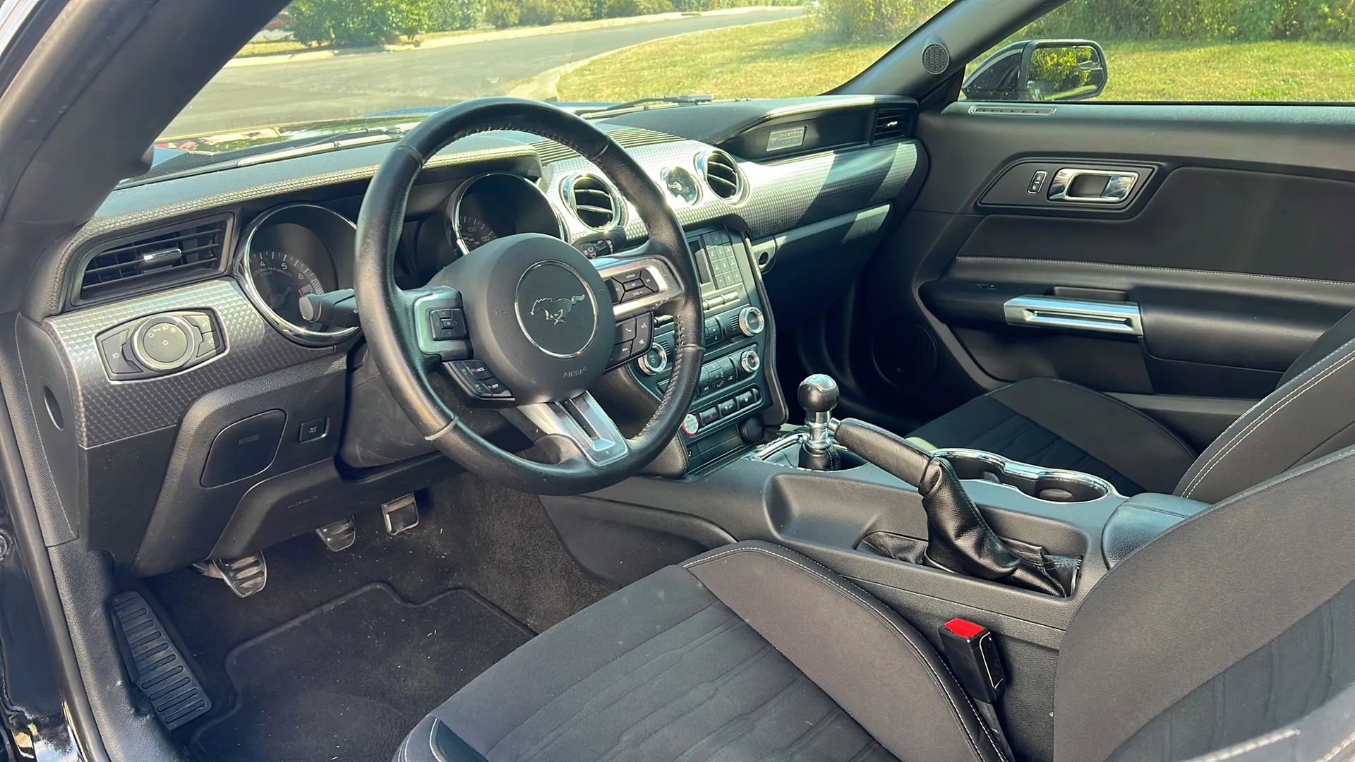 Used 2015 Ford Mustang GT w/ GT Performance Package image 9