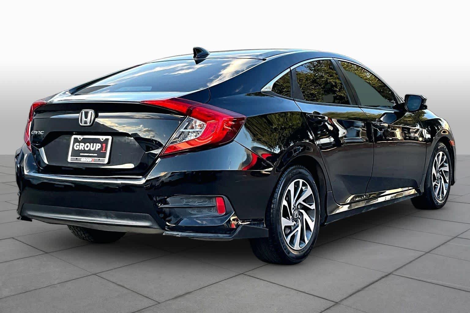 Used 2018 Honda Civic EX image 13