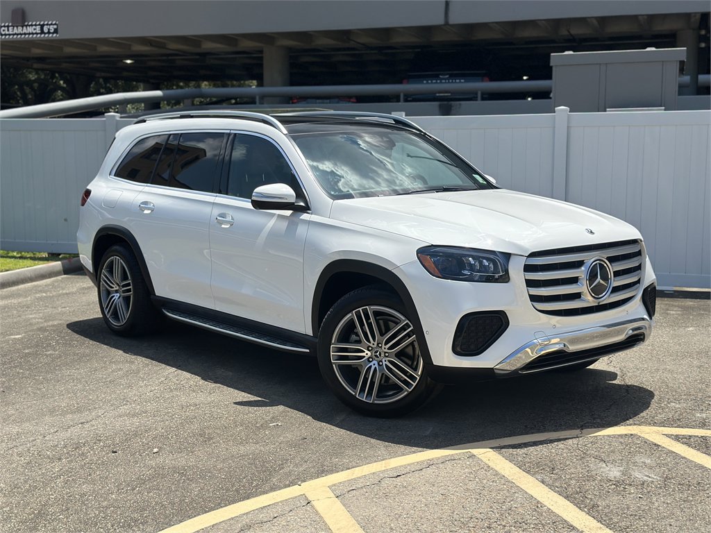 Used 2024 Mercedes-Benz GLS 450 4MATIC image 8