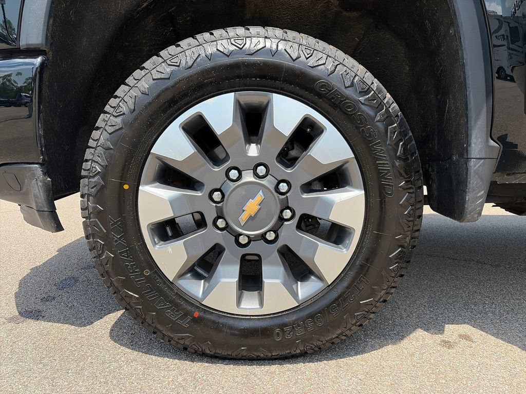 Used 2021 Chevrolet Silverado 2500 Custom w/ Custom Convenience Package AWD/4WD image 12