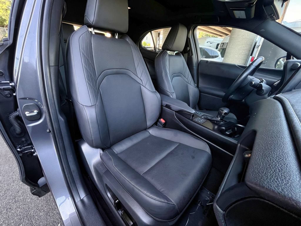 Used 2023 Lexus UX 250h AWD w/ Premium Package image 21