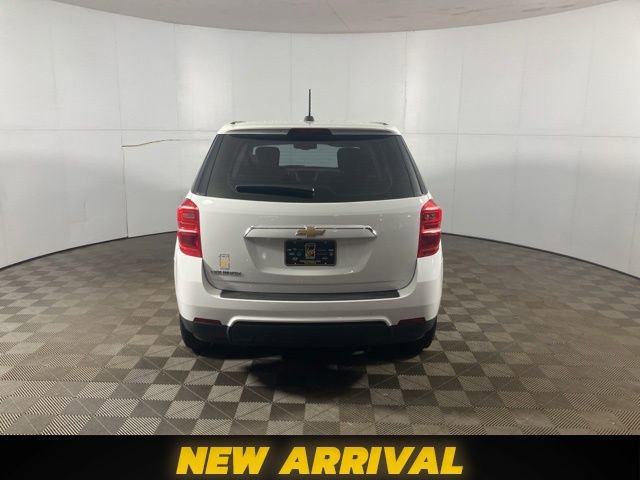 Used 2017 Chevrolet Equinox LS image 4