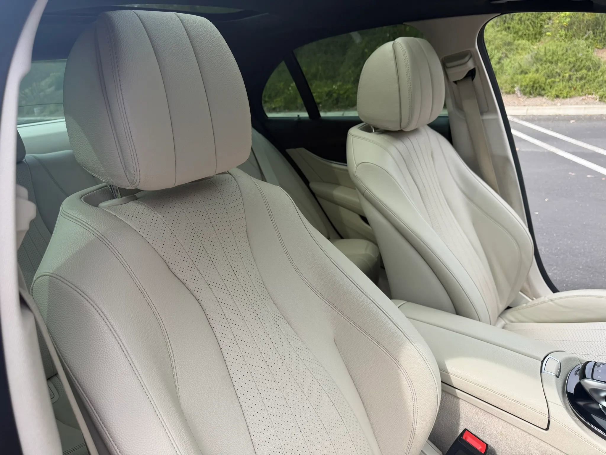 Used 2017 Mercedes-Benz E 300 image 25