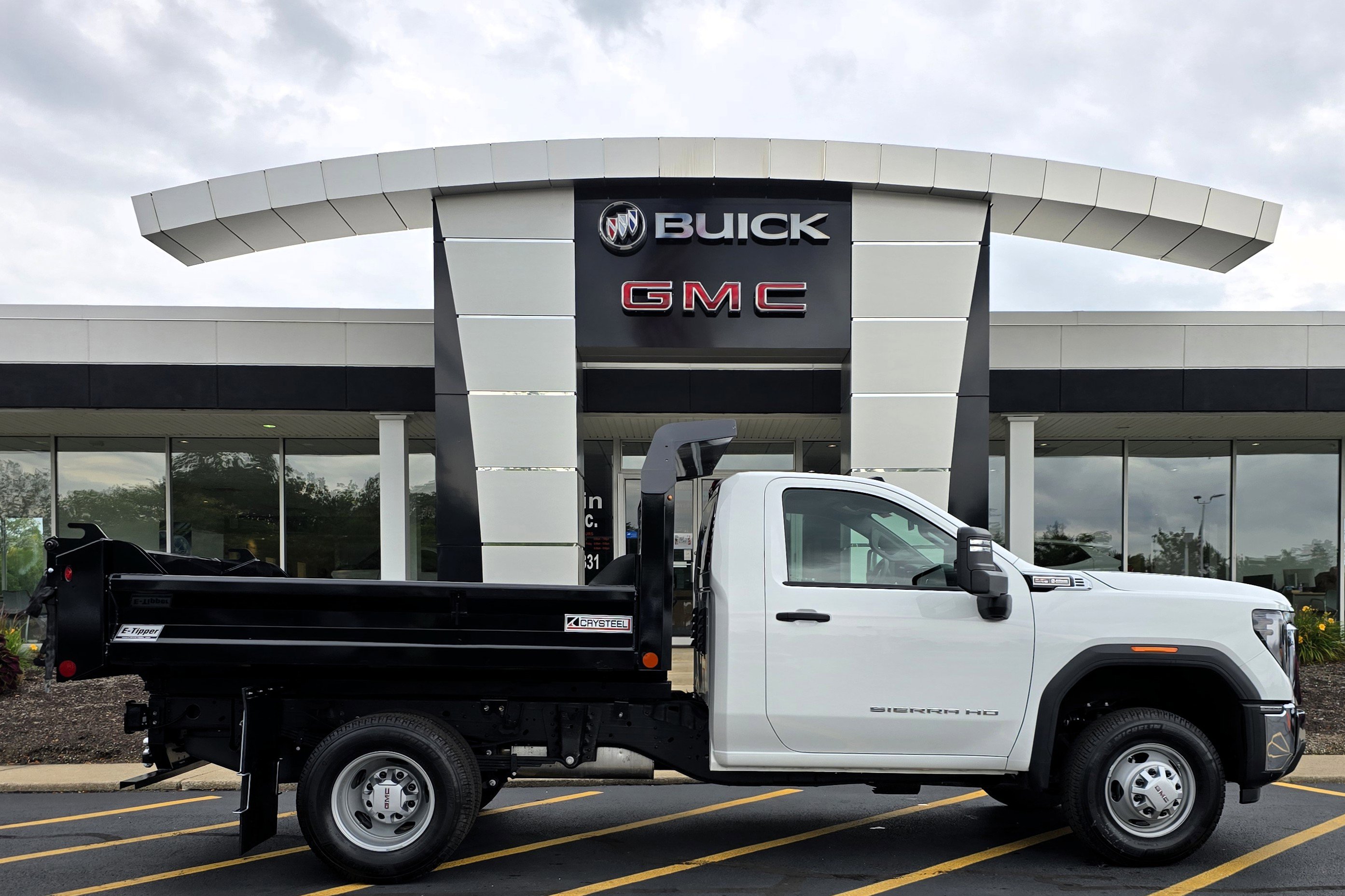 New 2025 GMC Sierra 3500 Pro w/ Convenience Package image 8