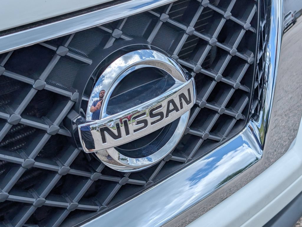 Used 2019 Nissan Frontier SV w/ Value Truck Package RWD image 9