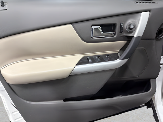 Used 2012 Ford Edge Limited AWD/4WD image 9