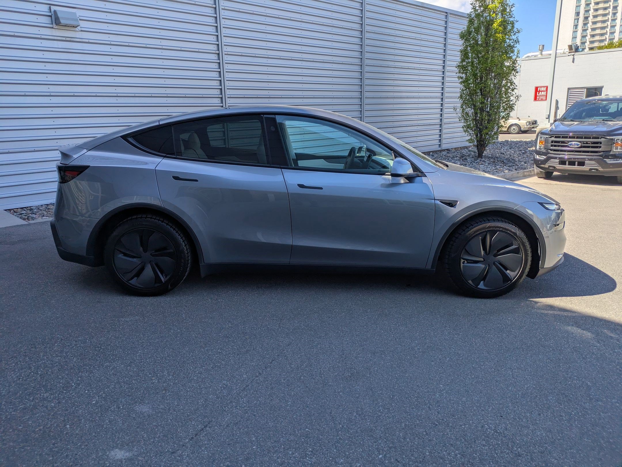 Used 2026 Tesla Model Y AWD image 2