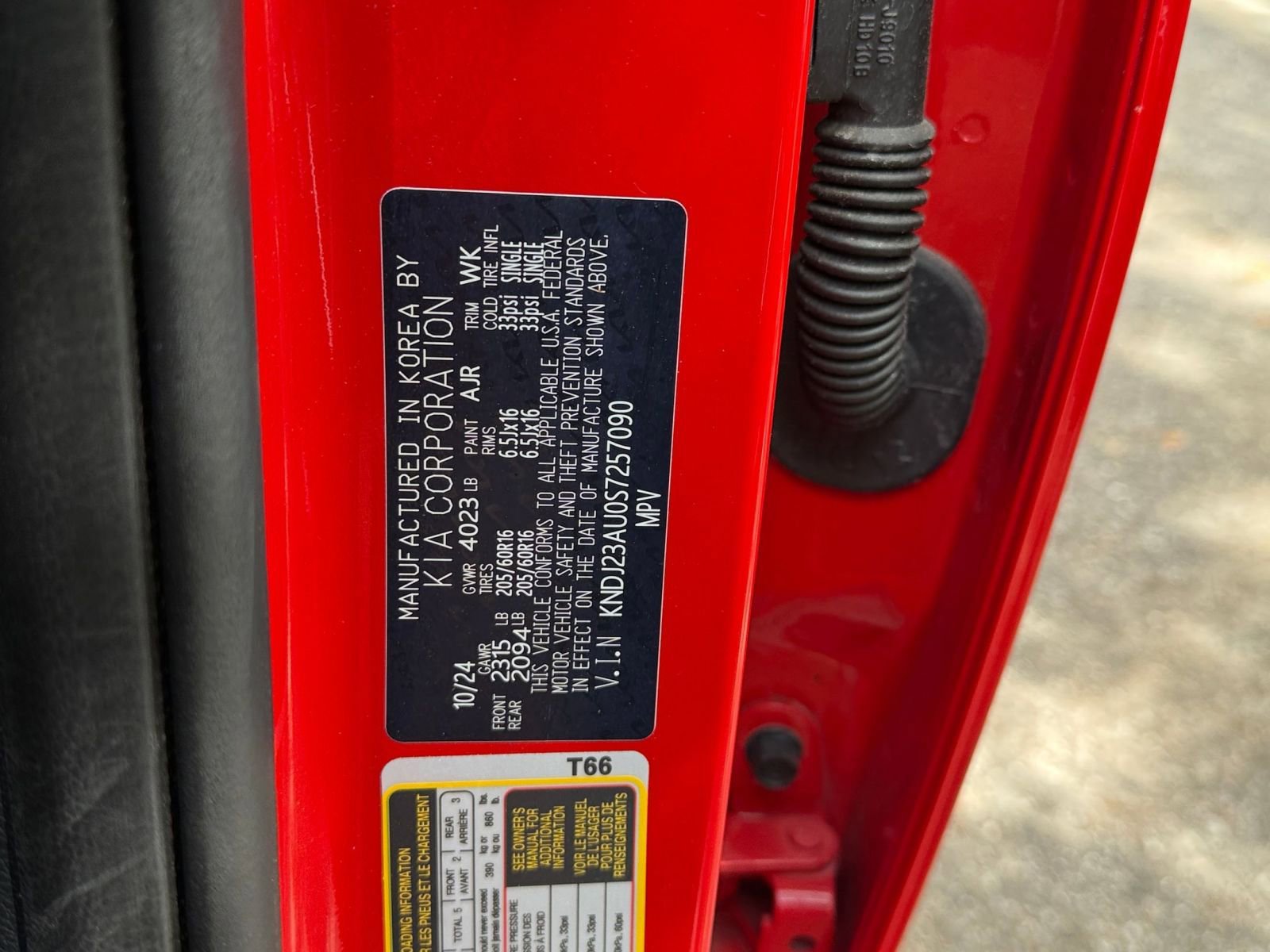 Used 2025 Kia Soul LX w/ LX Technology Package FWD image 37