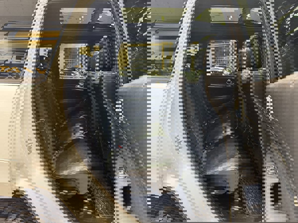 Used 2014 Jeep Grand Cherokee SRT8 image 58