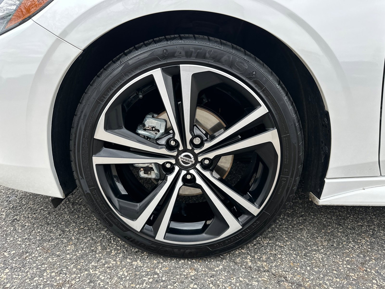 Used 2022 Nissan Sentra SR w/ Lighting Package image 11