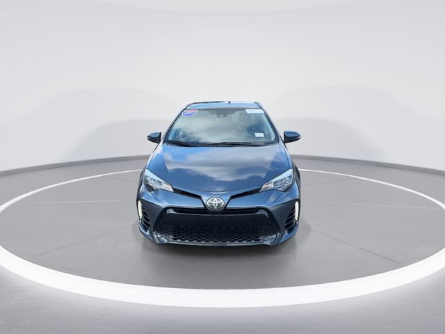 Used 2017 Toyota Corolla SE FWD image 2