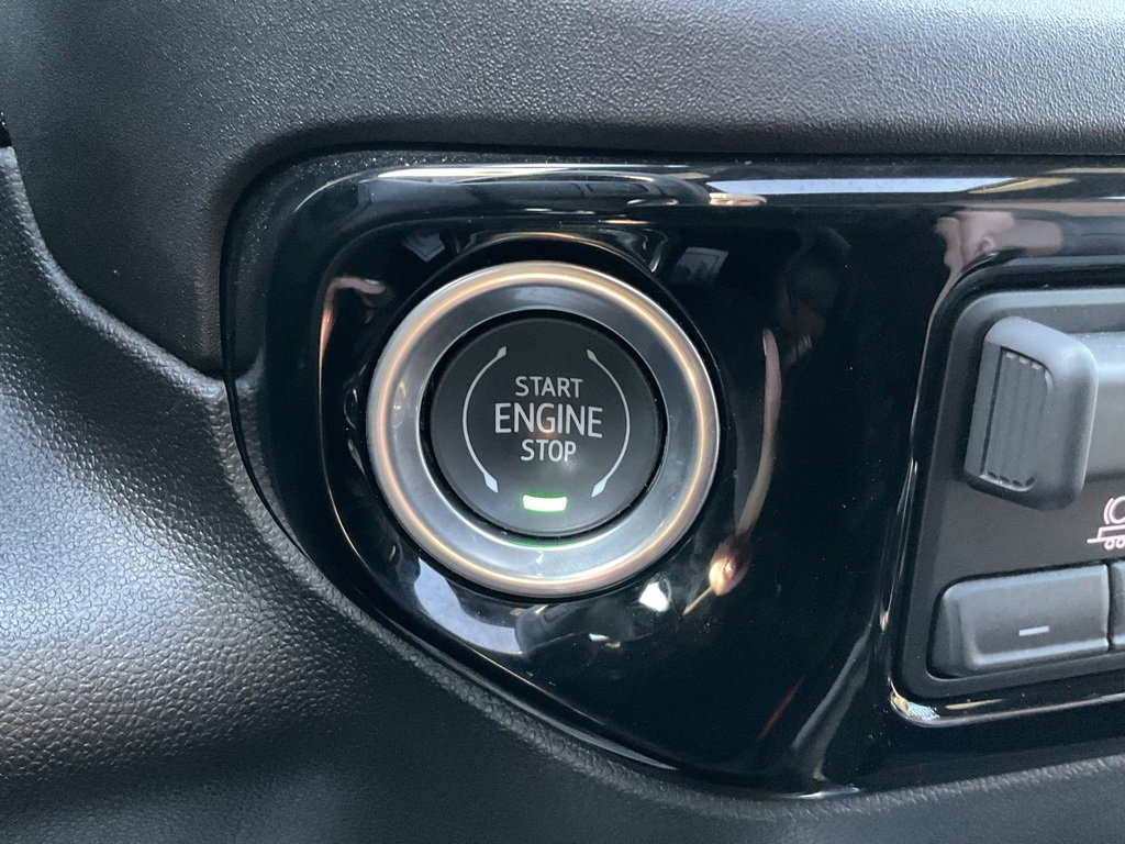 Used 2024 Chevrolet Silverado 2500 High Country image 10