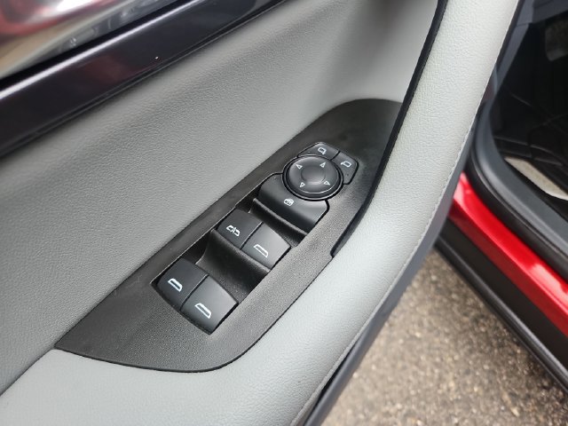 Used 2021 Chevrolet Blazer LT FWD image 12