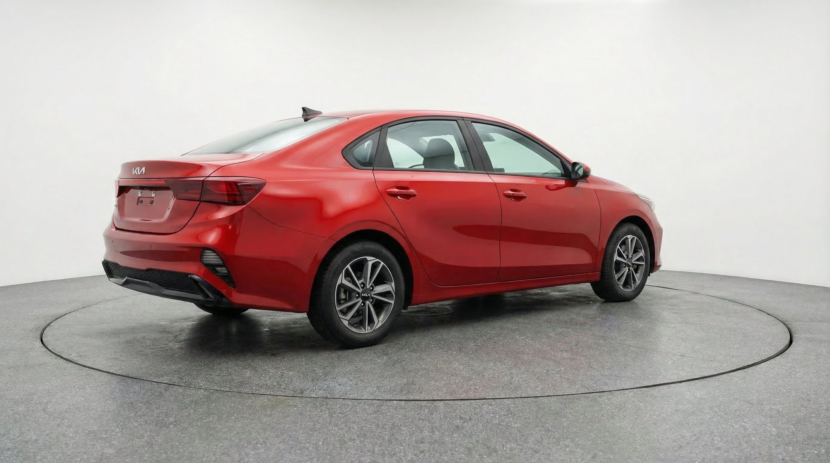 Used 2024 Kia Forte LXS FWD image 9