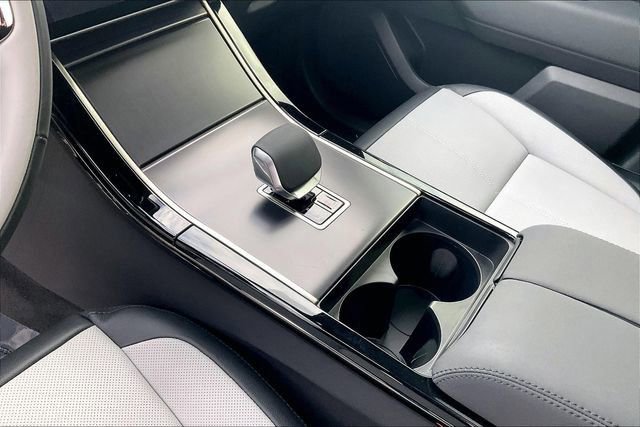 Used 2026 Land Rover Range Rover Velar Dynamic SE image 15