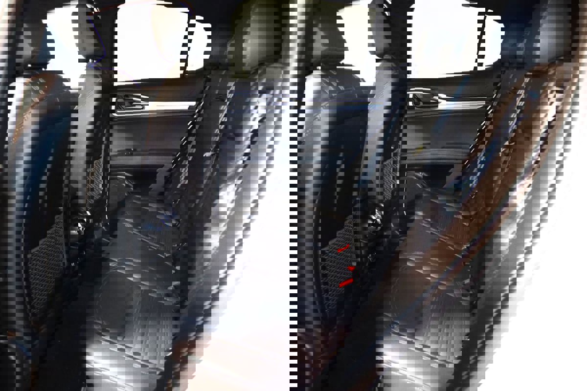 Used 2024 Alfa Romeo Stelvio Veloce image 56