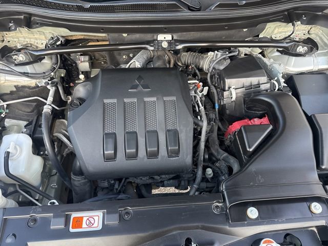 Used 2022 Mitsubishi Eclipse Cross LE image 14