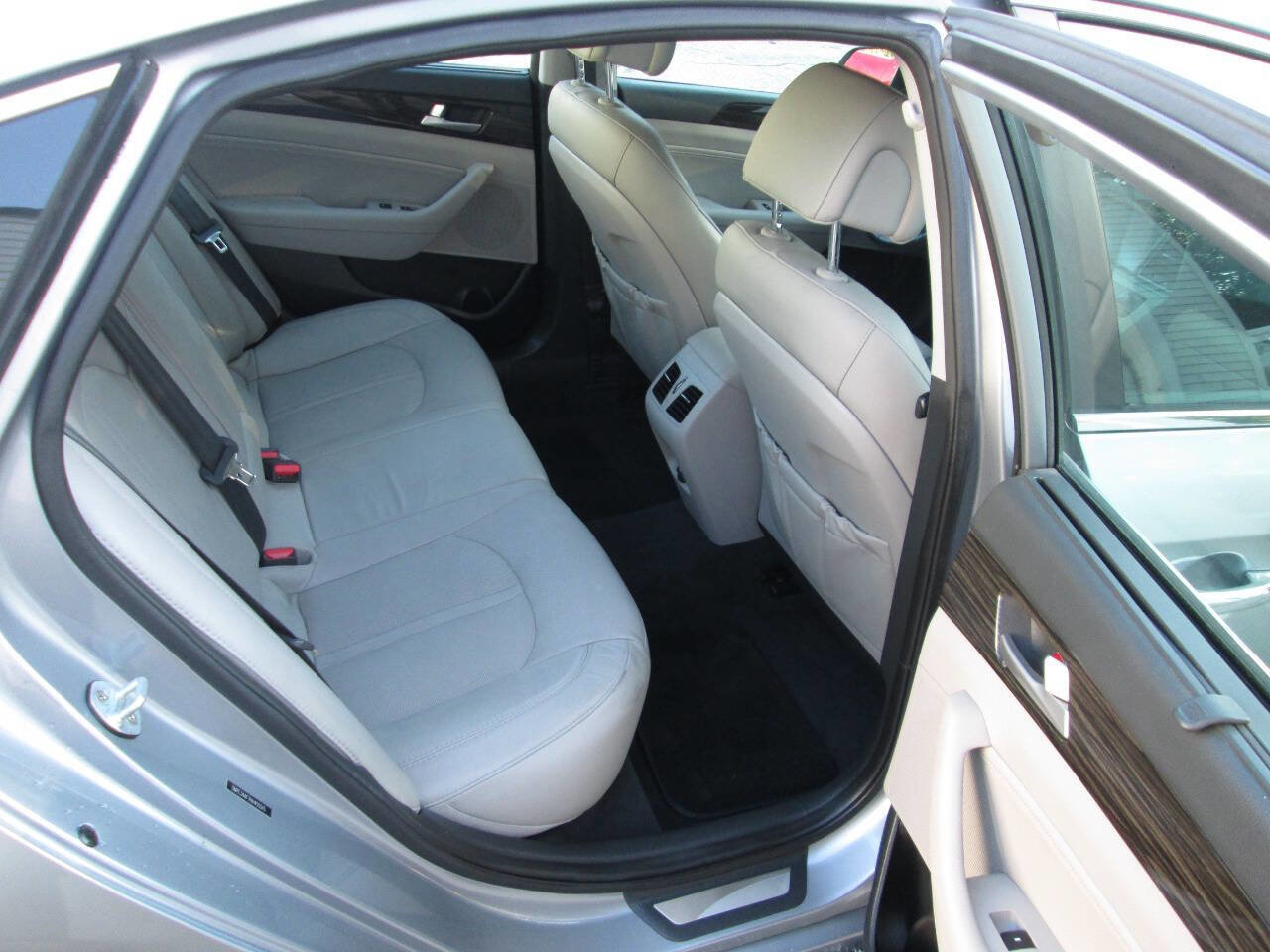 Used 2017 Hyundai Sonata Limited w/ Ultimate Package 04 image 20