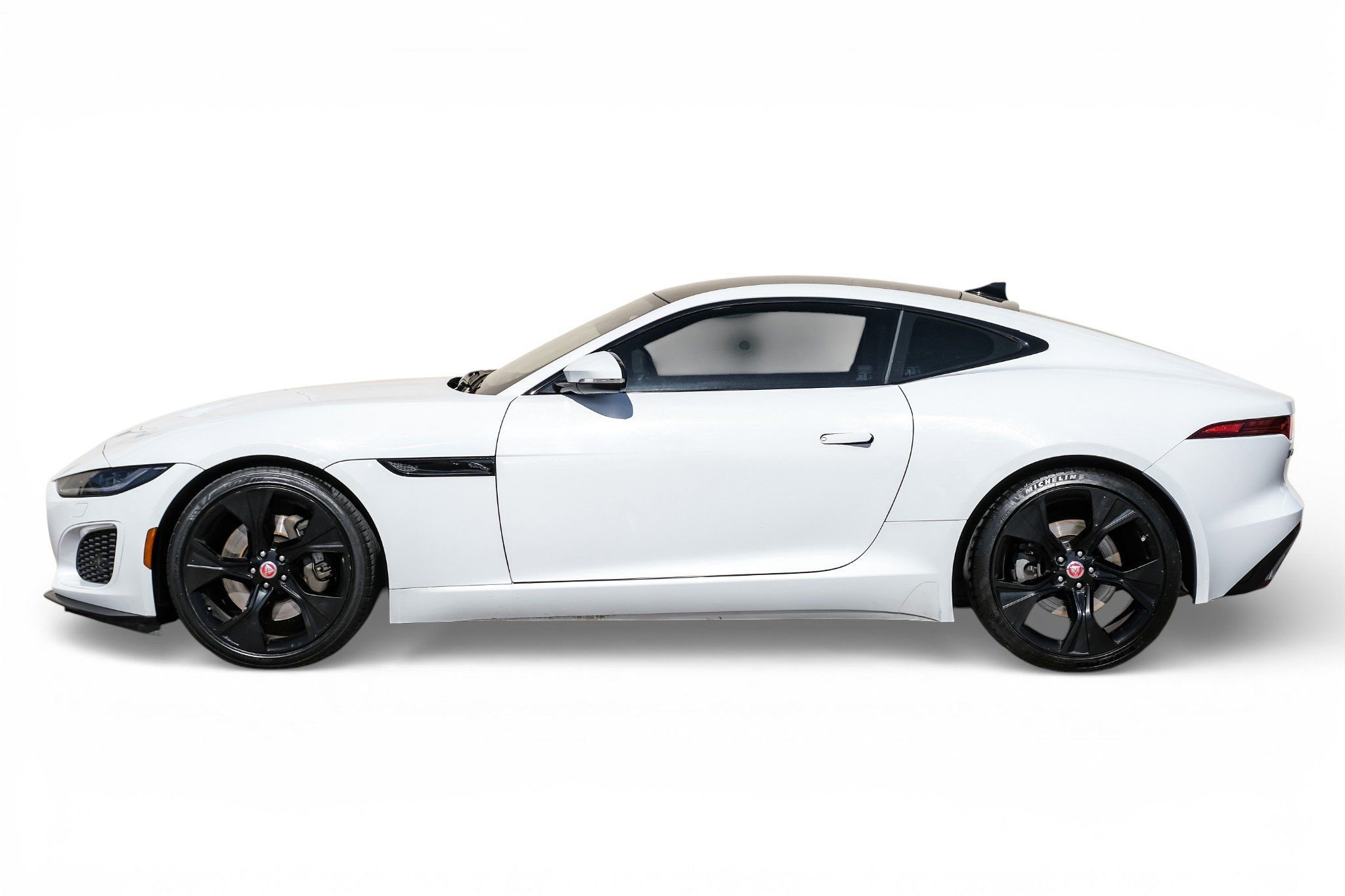 Used 2021 Jaguar F-TYPE Coupe image 10