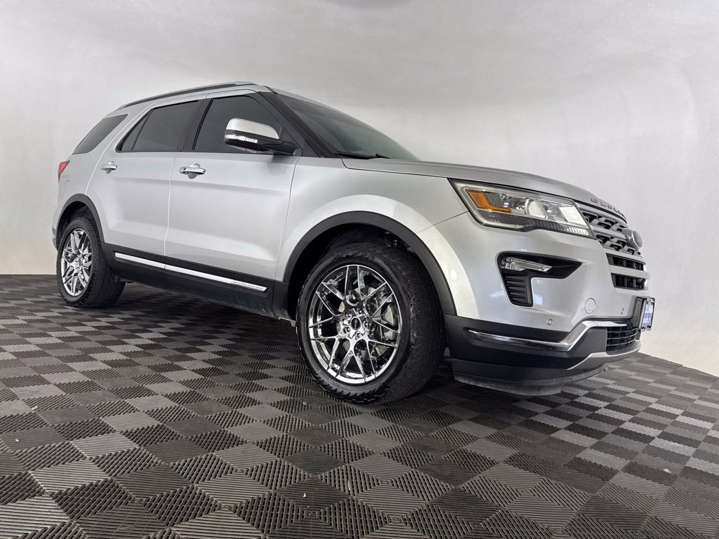 Used 2018 Ford Explorer Limited AWD/4WD image 2