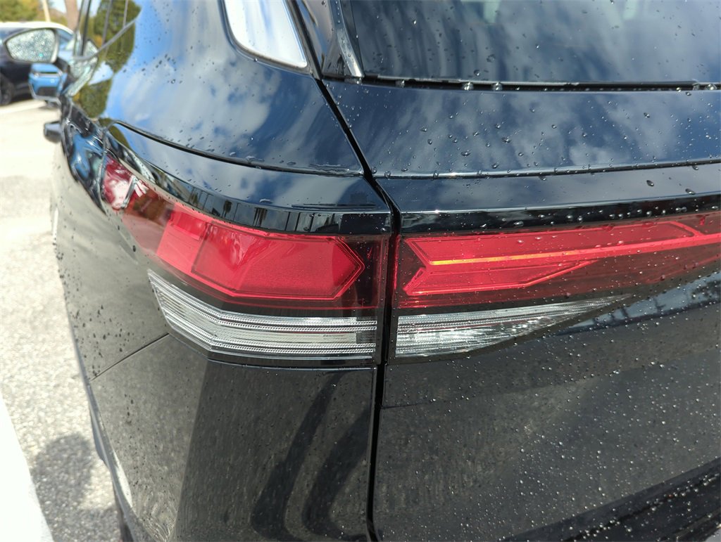 New 2026 Volkswagen Tiguan SE image 18