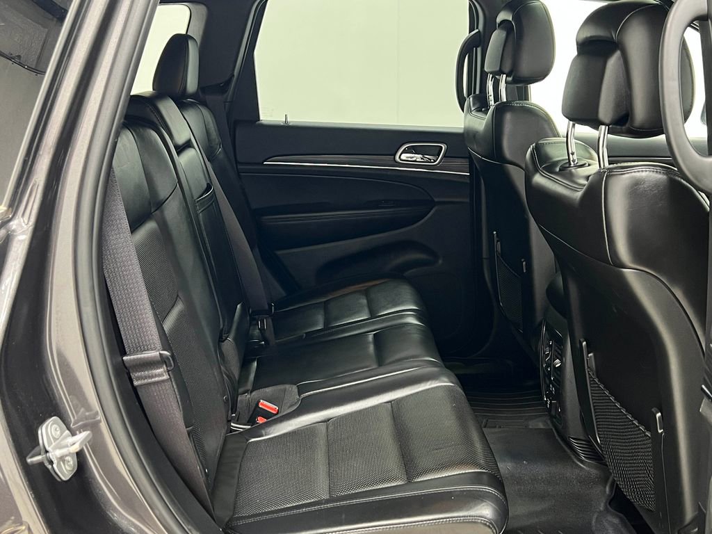 Used 2019 Jeep Grand Cherokee Limited w/ Luxury Group II image 32